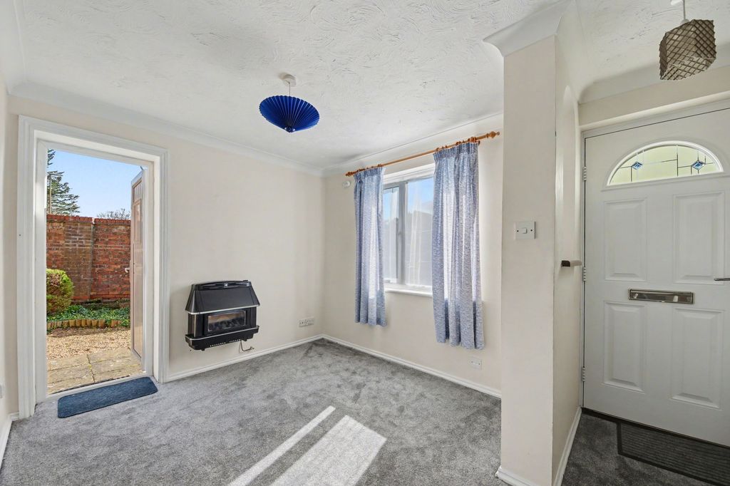 Property photo 3 of 9