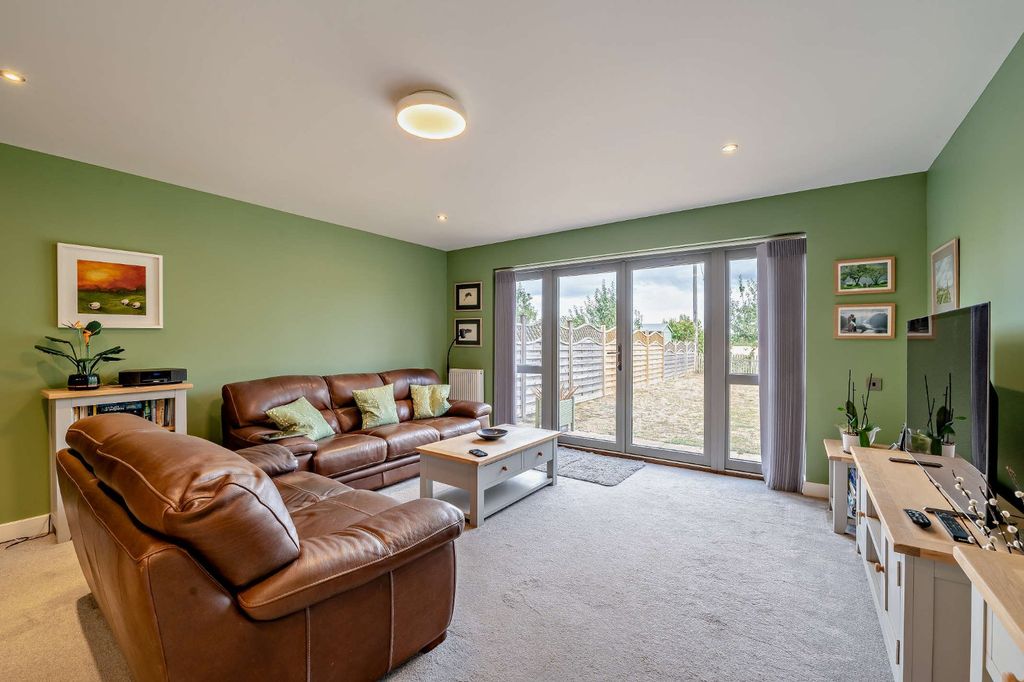 Property photo 2 of 16 Picture No. 08