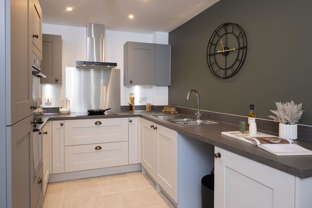 Property photo 3 of 13