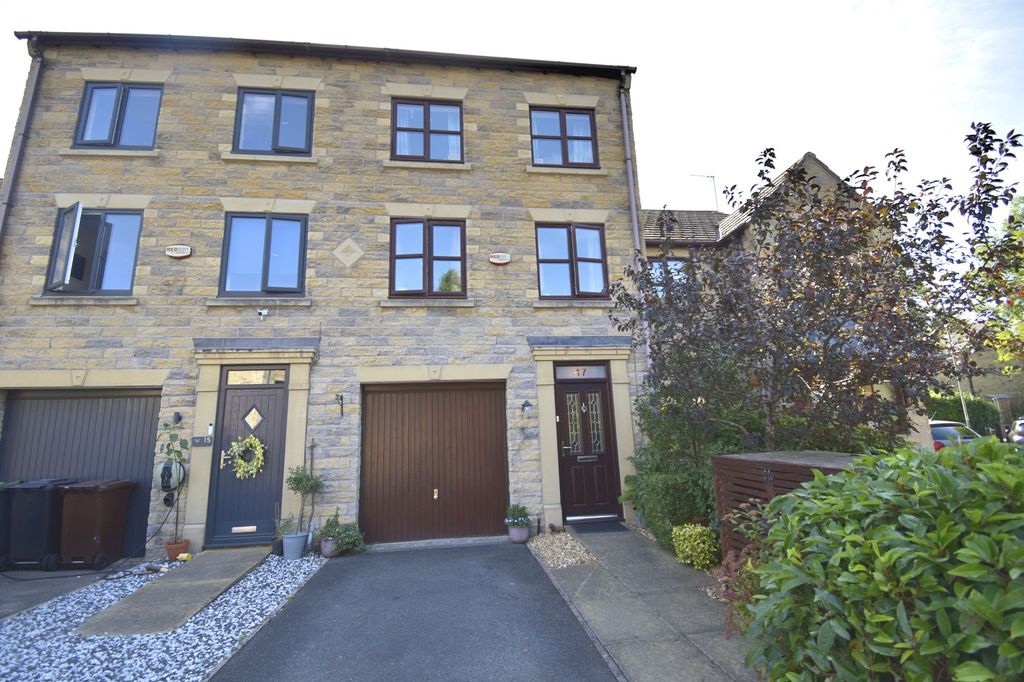 Property photo 1 of 21