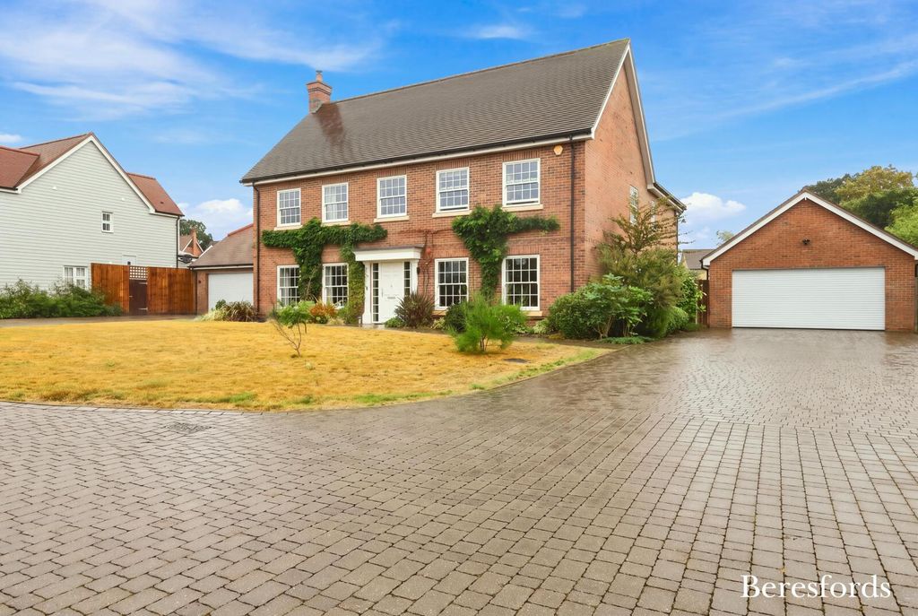 Property photo 1 of 66 Picture No. 08