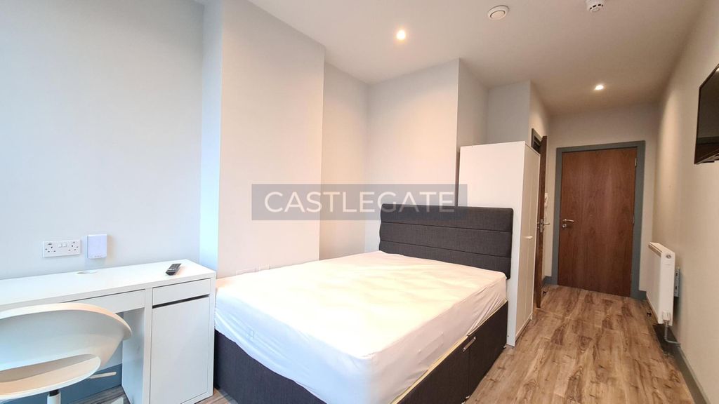 Property photo 1 of 16 Room 21, Renaissance Works, 105 New Street, Huddersfield, HD1 2As (2)