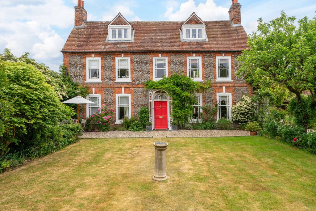 Property photo 1 of 36