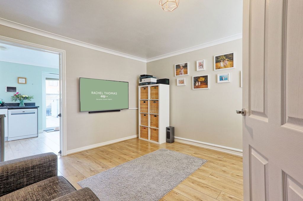 Property photo 3 of 25