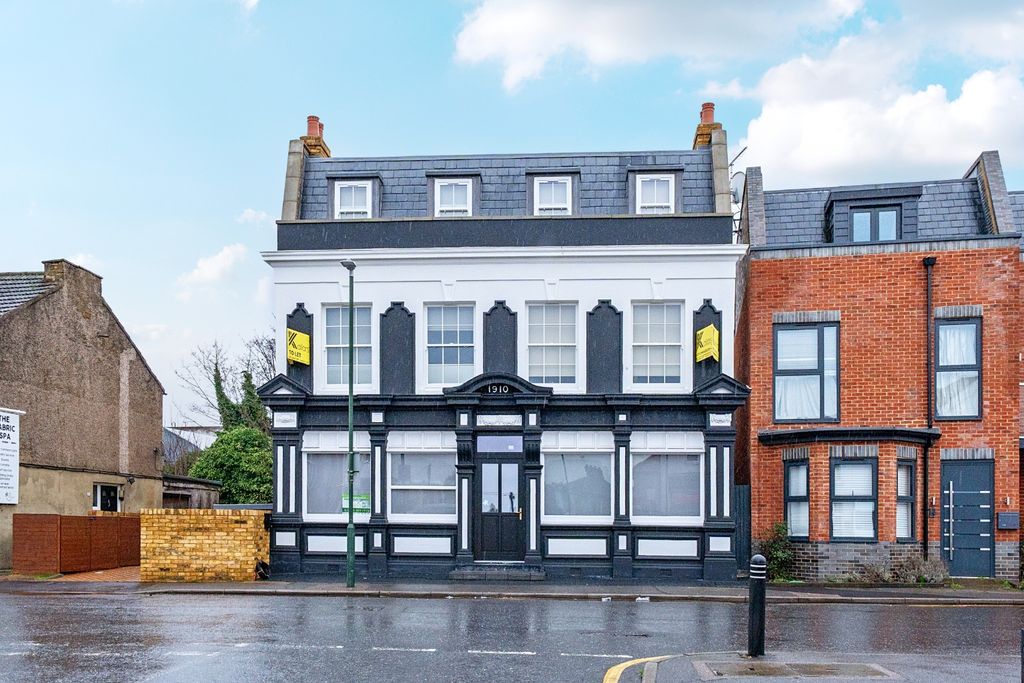 Property photo 1 of 13 4845510