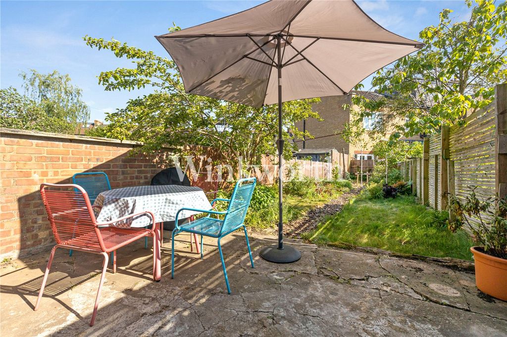 Property photo 3 of 22 Picture No. 02