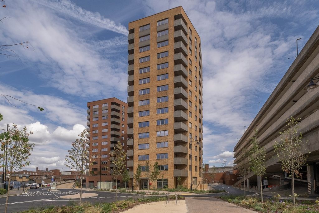 Property photo 1 of 13 105-Foundry-House...