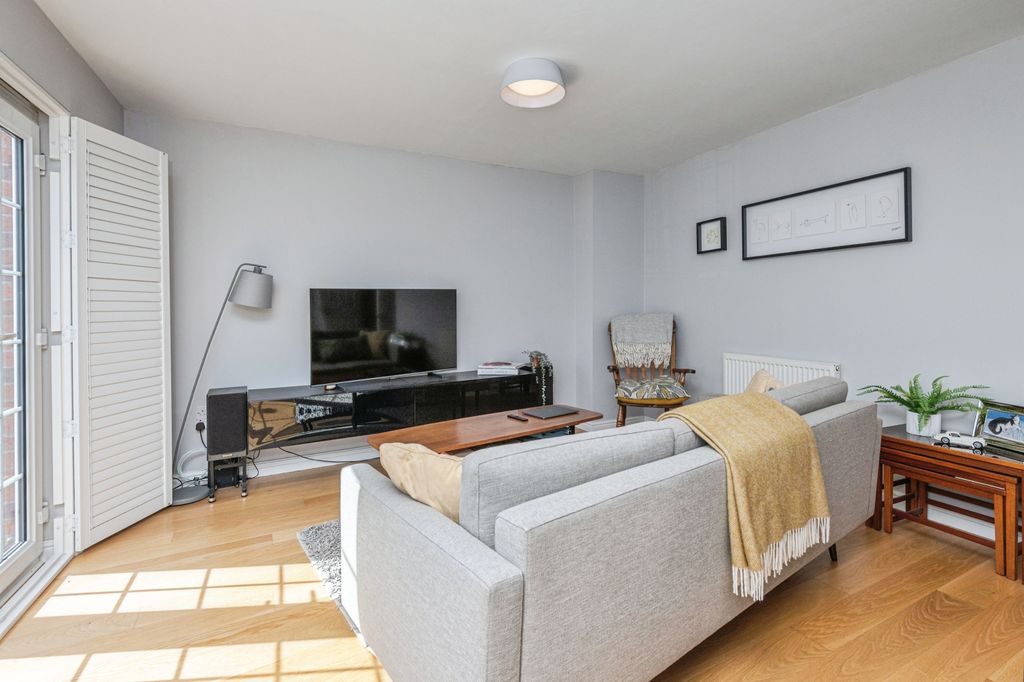 Property photo 2 of 15 Living Room