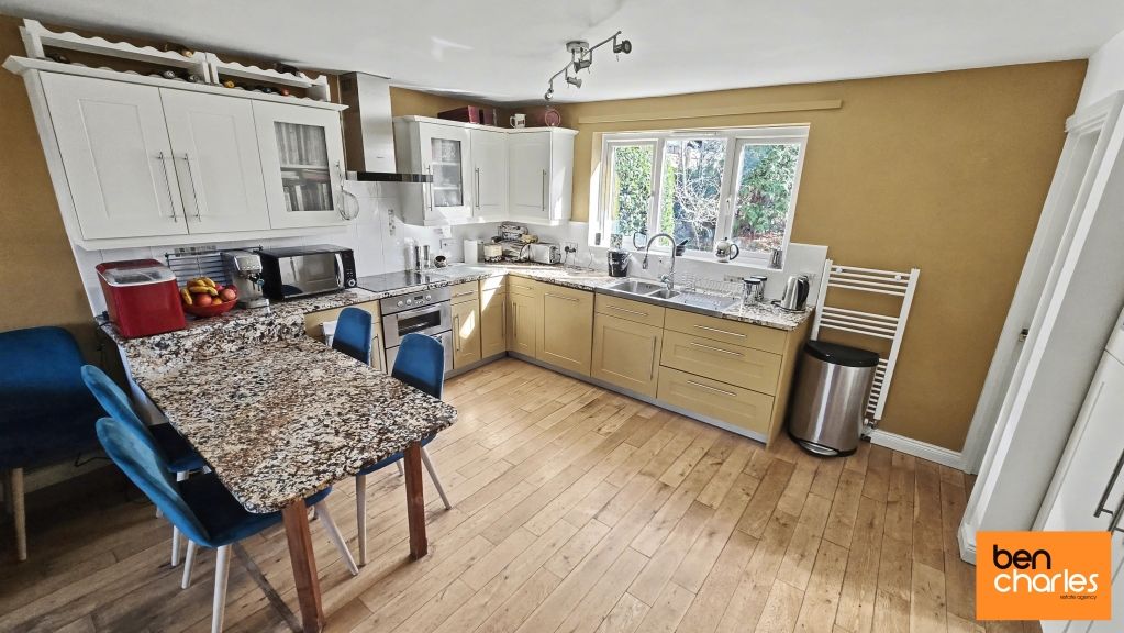 Property photo 3 of 14 Picture No. 04