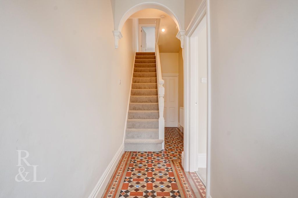 Property photo 3 of 23 Batched  (36).Jpg
