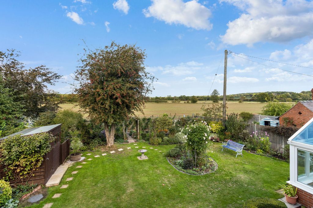 Property photo 2 of 27