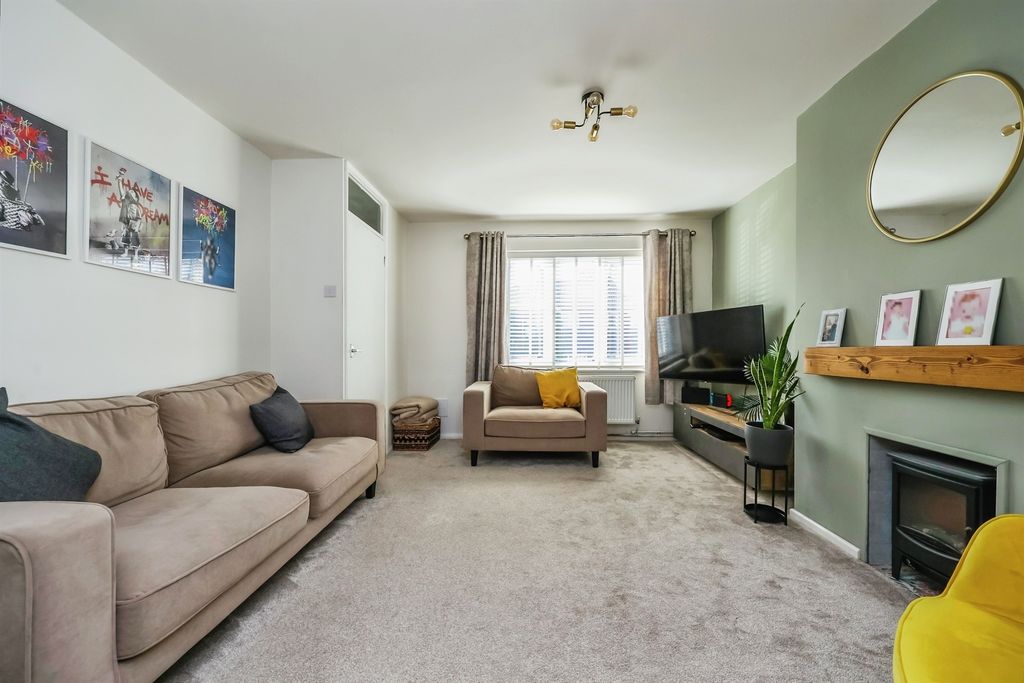 Property photo 3 of 16
