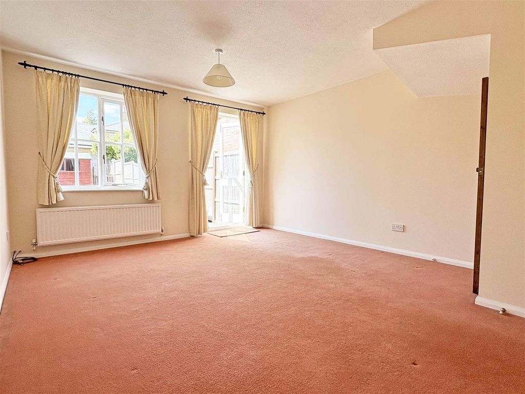 Property photo 2 of 16 l1.Jpg