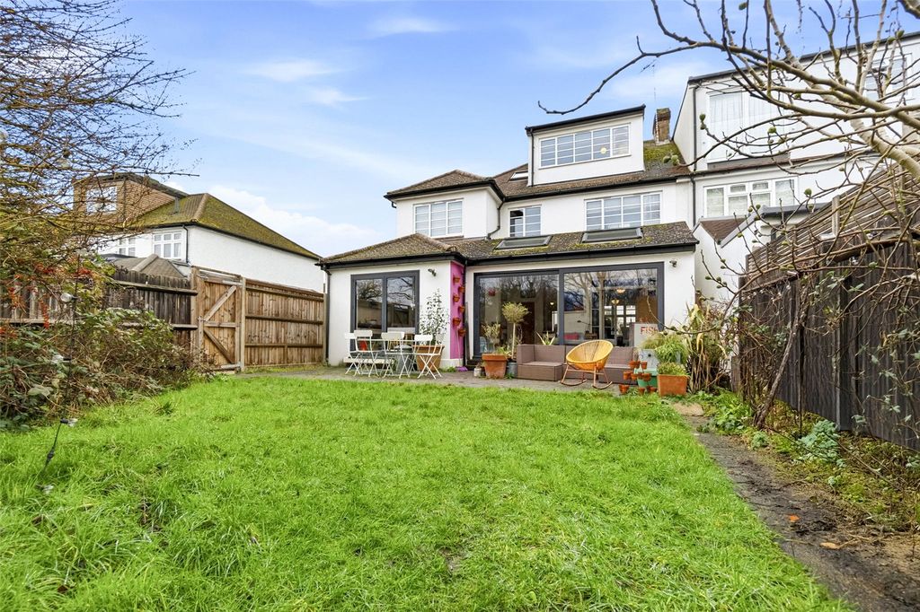 Property photo 2 of 12 Picture No. 21