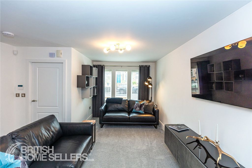 Property photo 3 of 21 Picture No. 26