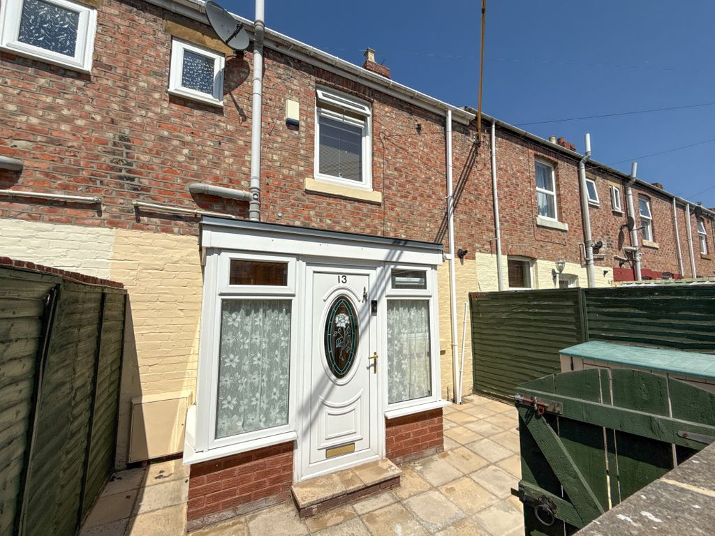 Property photo 1 of 17 External