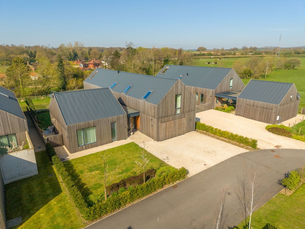 Property photo 3 of 66