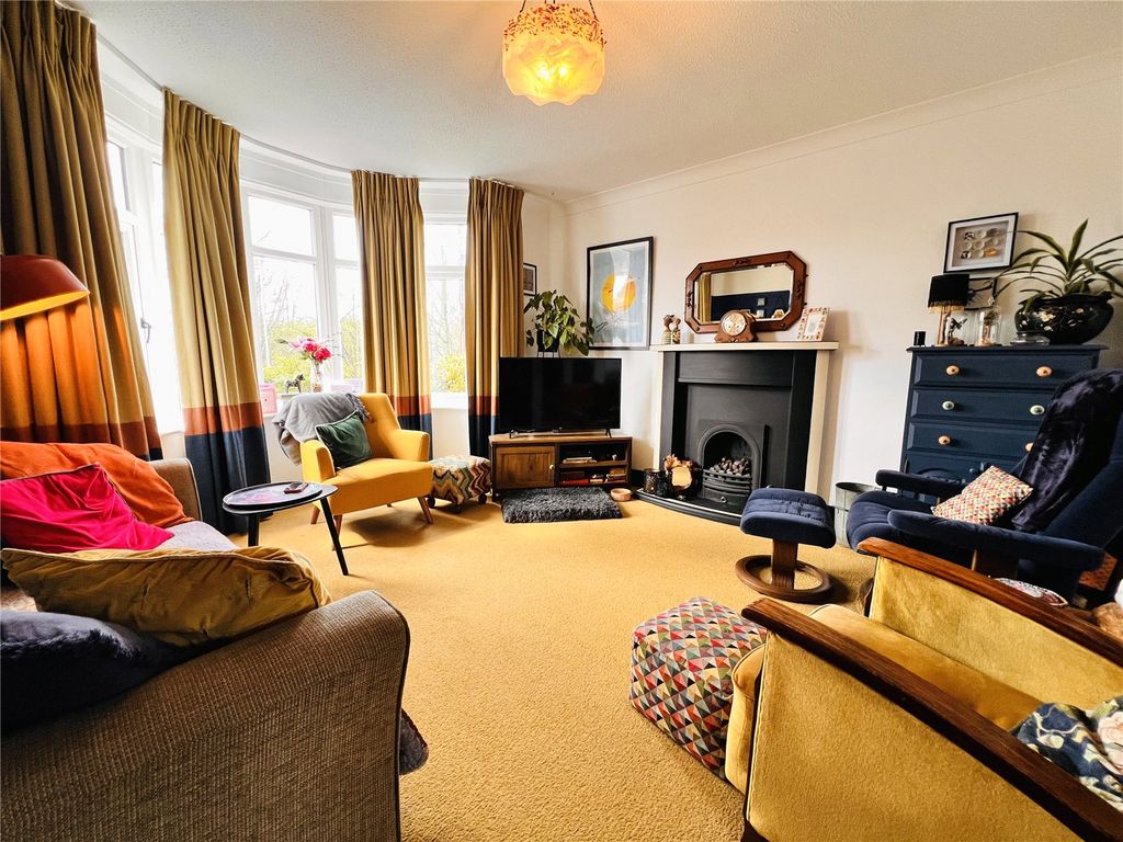 Property photo 2 of 20 Picture No. 13