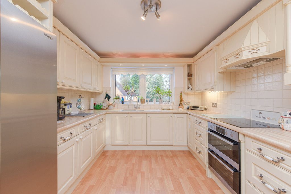 Property photo 3 of 28