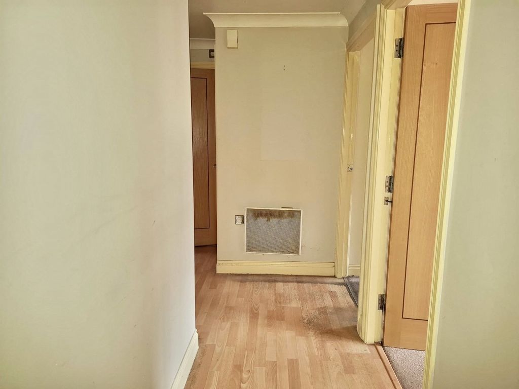 Property photo 2 of 11 Inner Hallway