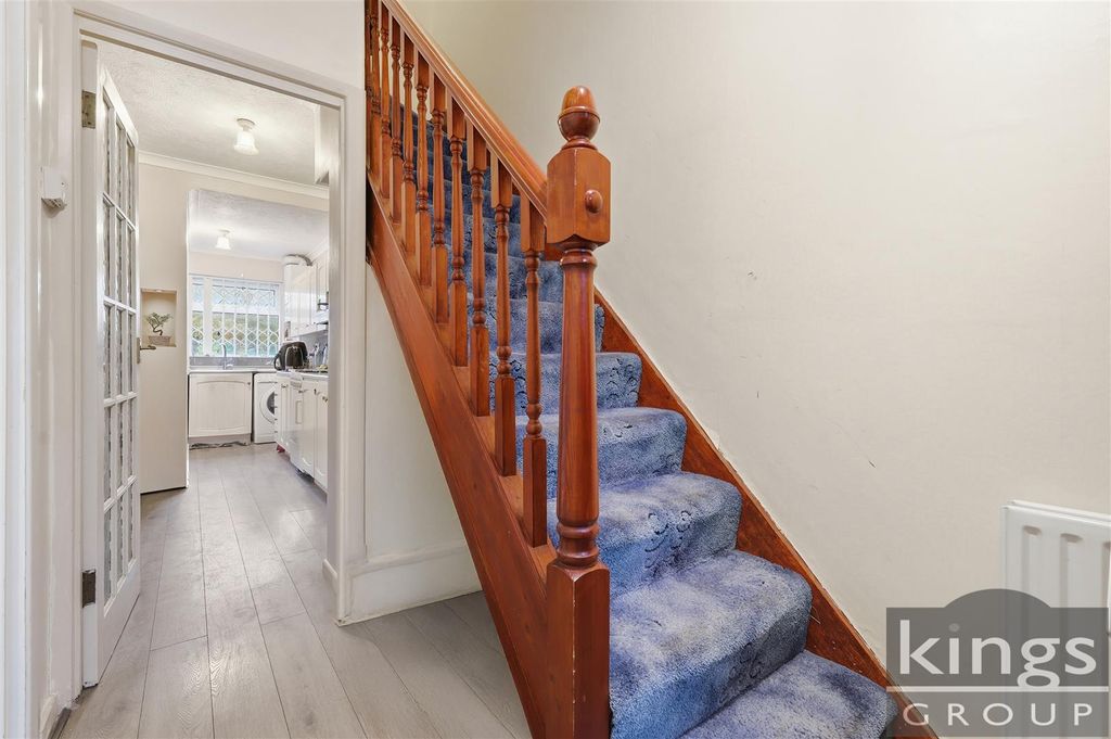 Property photo 3 of 31