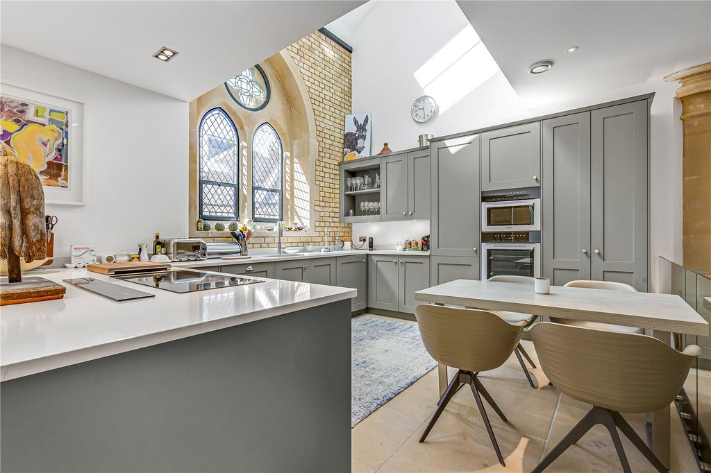 Property photo 3 of 13 Kitchen