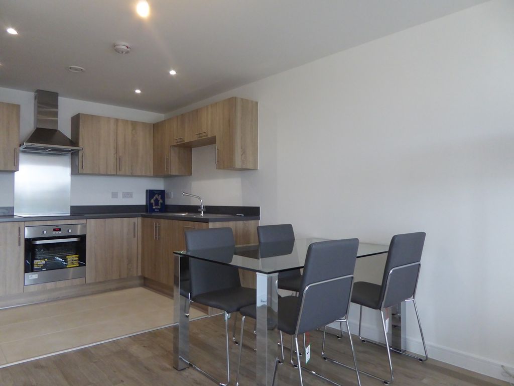 Property photo 3 of 7 Kitchen/Dining Area