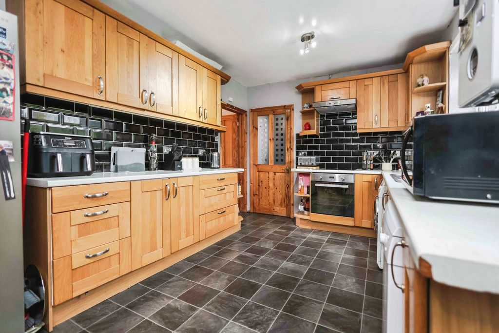 Additional image 4 of 4 bed terraced house for saleWoodward Road, Pershore WR10