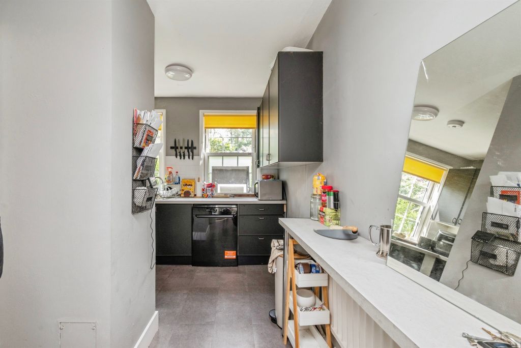 Property photo 2 of 18 Image