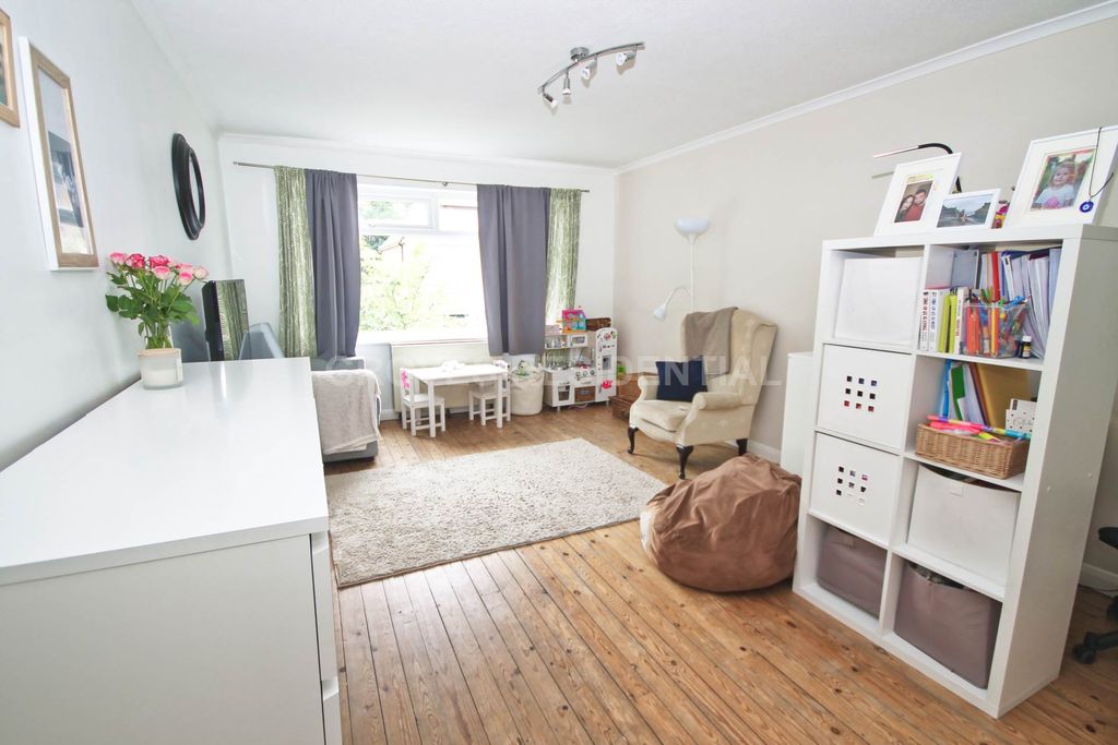 Property photo 3 of 7