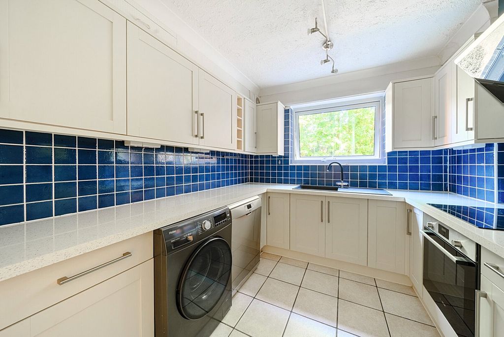 Property photo 2 of 11 Picture No. 06