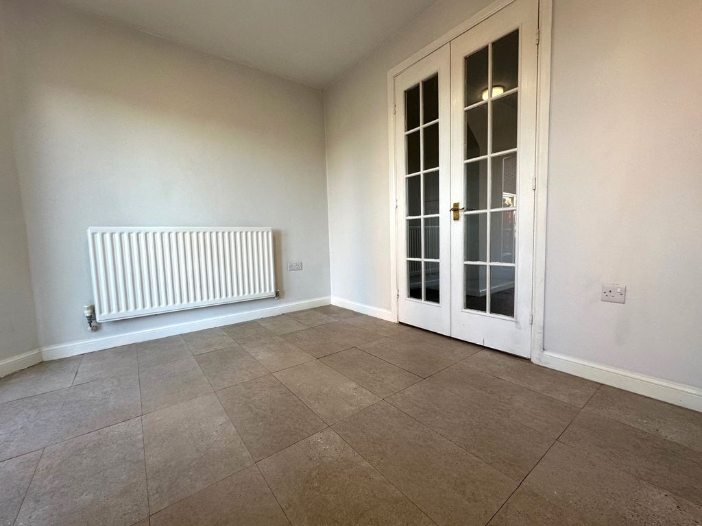 Property photo 3 of 8 Image