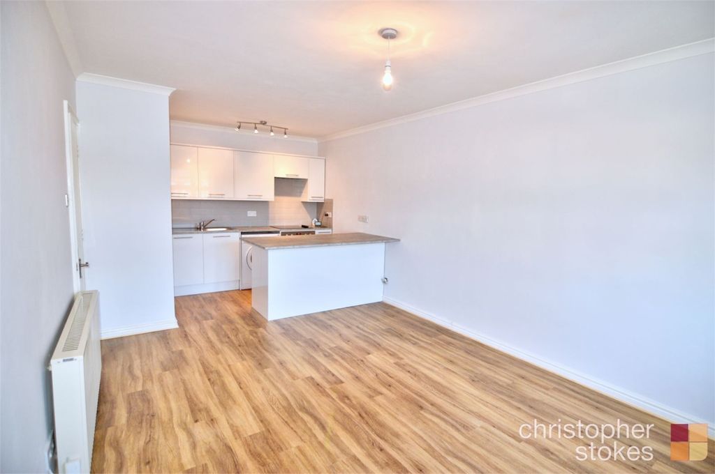 Property photo 2 of 7 4664883