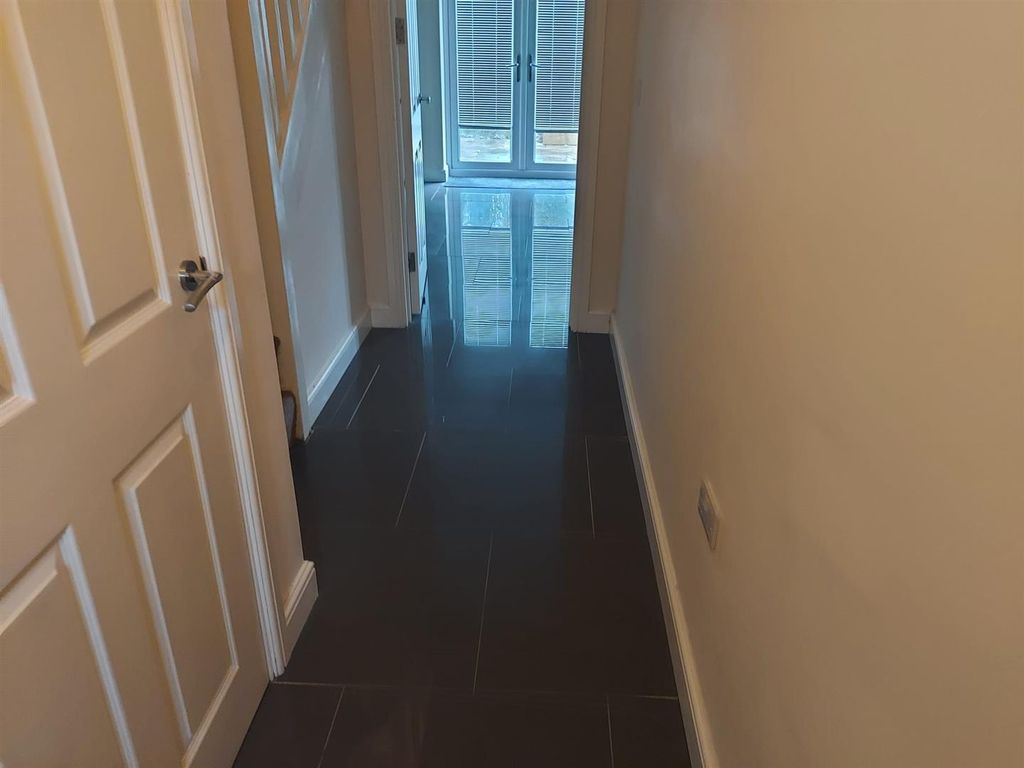 Property photo 2 of 15 Hall.Jpg