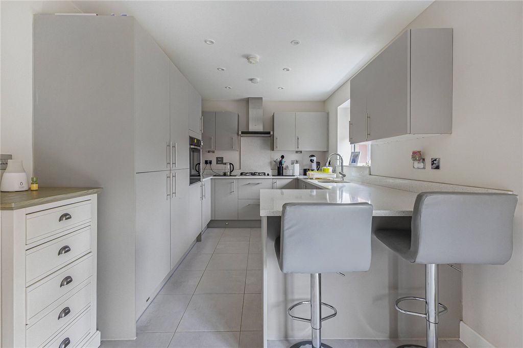 Property photo 3 of 30 Picture 3