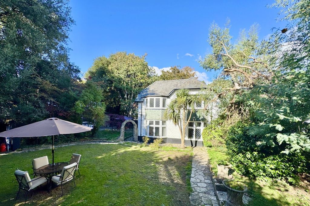 Property photo 3 of 26