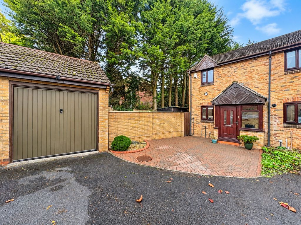 Property photo 1 of 13 External