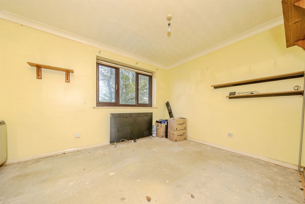 Property photo 2 of 7