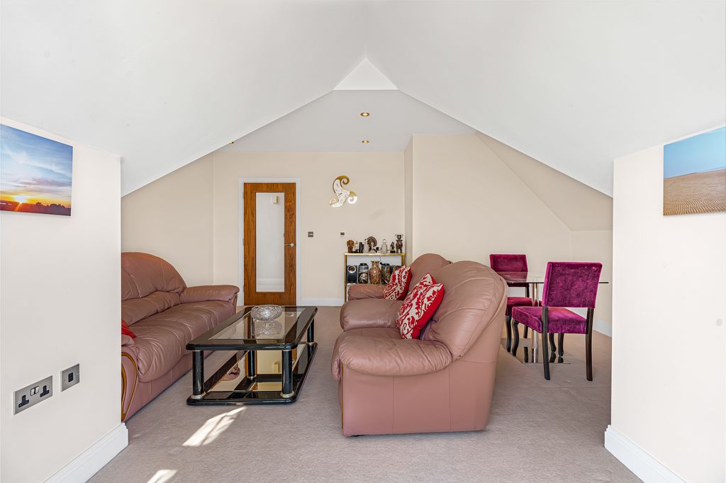 Property photo 3 of 18 Floorplan