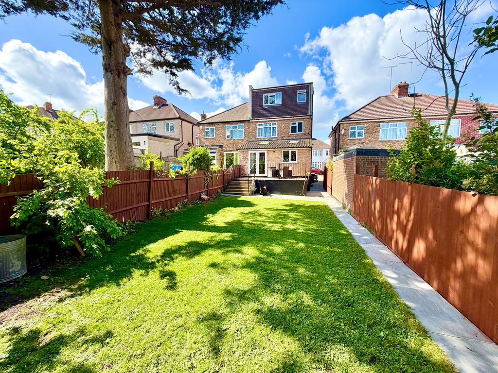 Property photo 2 of 21