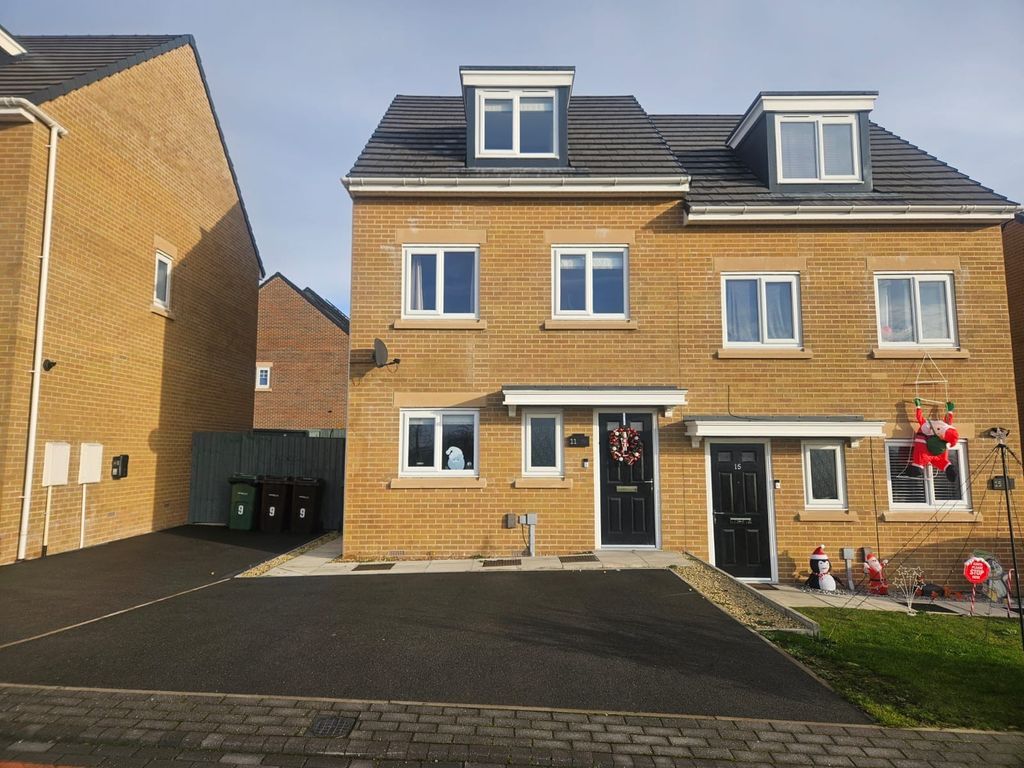 Property photo 1 of 29