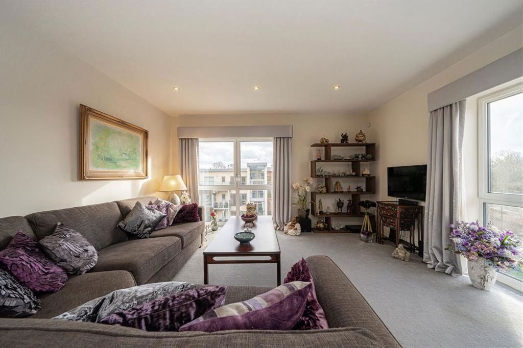 Property photo 3 of 9