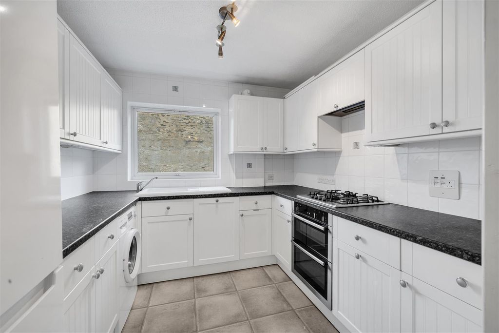 Property photo 3 of 15 Kitchen