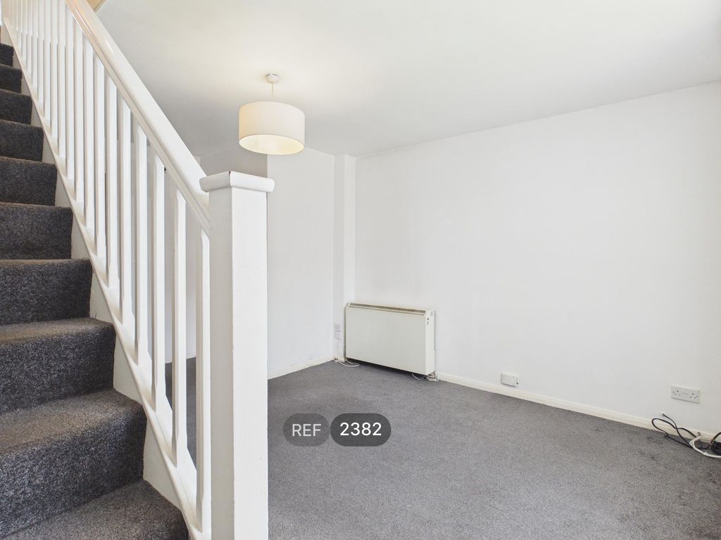 Property photo 3 of 23 Living Room