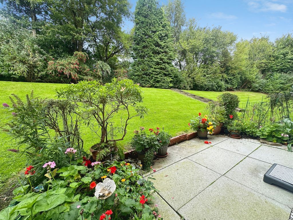 Property photo 2 of 11 Patio