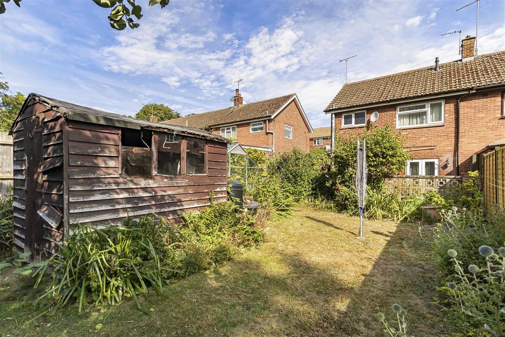 Property photo 2 of 17 11_86988.Jpg