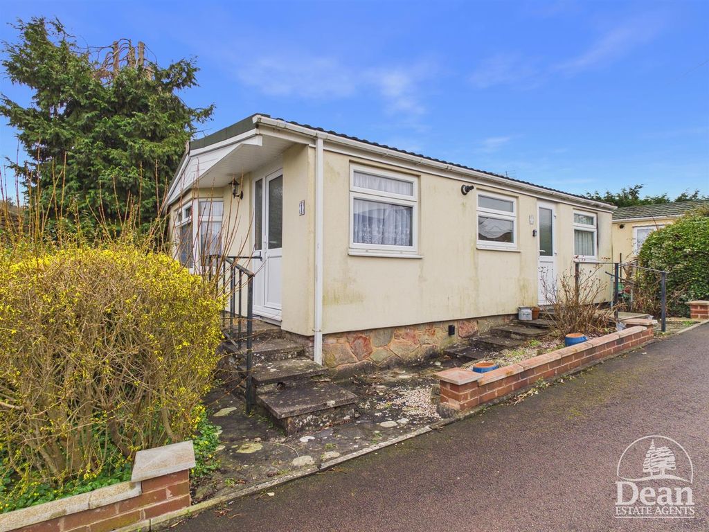 Property photo 1 of 11