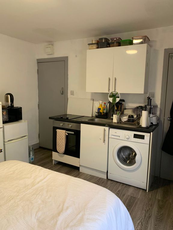 Property photo 1 of 3
