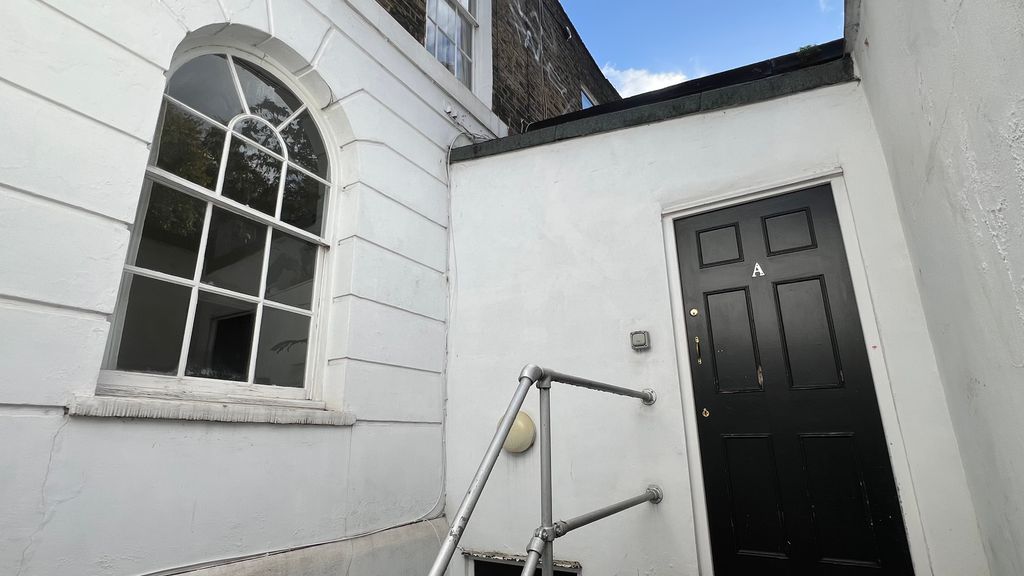 Property photo 2 of 8