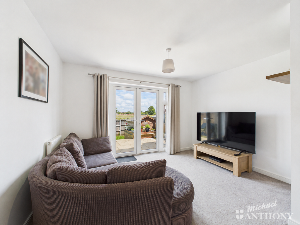 Property photo 3 of 12 Img_ 3